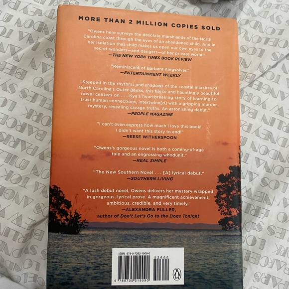 Hardcover Where The Crawdads Sing - Picture 2 of 3